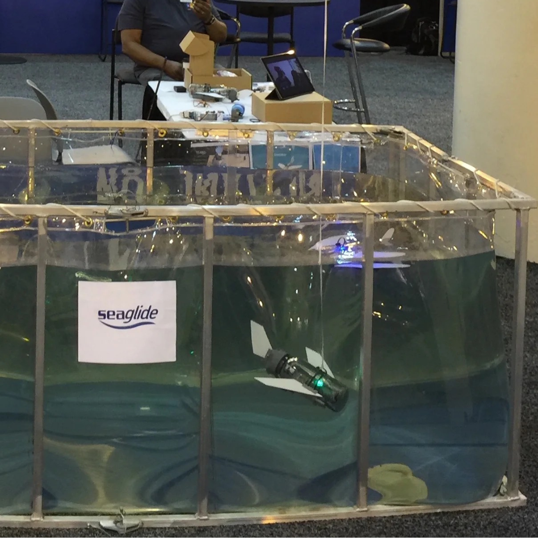 MK 1100 Gallon Clear Sides Above Ground Fish Pond, Koi & Aquaculture Tank, Large Aquarium (118.1 x 78.7 x 27.6 in)