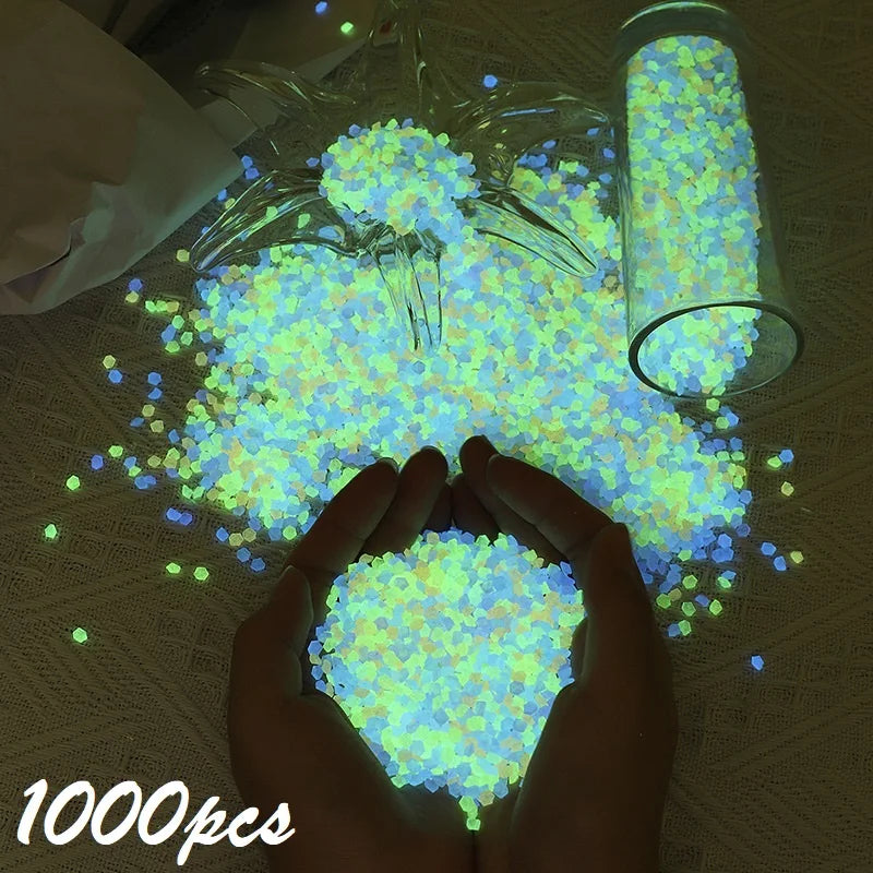 1000pcs Glow-in-the-Dark Mini Pebbles (3–5mm) – Luminous Resin Stones for Garden Paths, Home Decor, Outdoor Landscaping, Aquariums & Fish Tanks