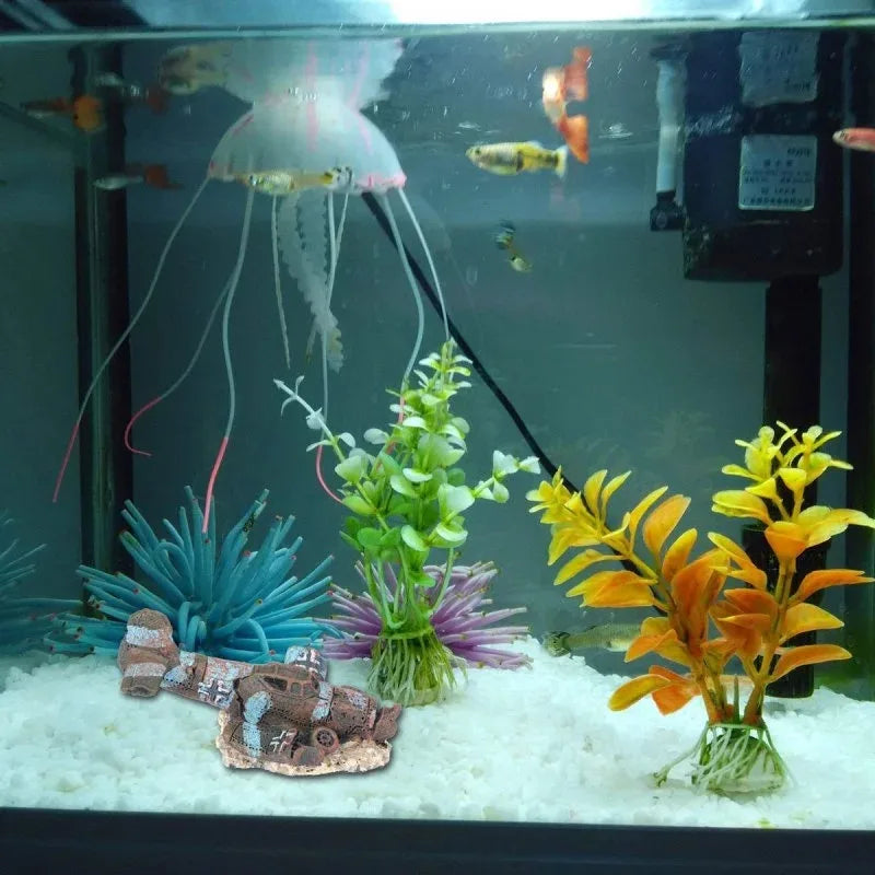 Mini Resin Airplane Wreck Aquarium Ornament – Vintage Plane Decor for Fish Tank Landscapes