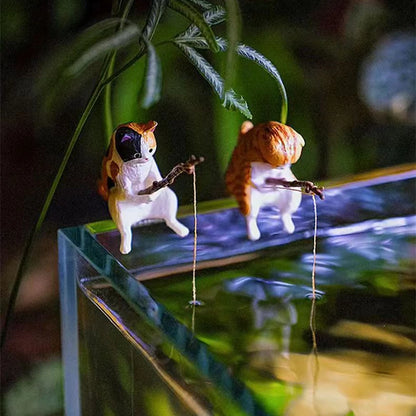 Cute Fishing Cat Aquarium Ornament – Mini Decorative Figurine for Aquascaping, Micro-Landscapes & DIY Tank Decor