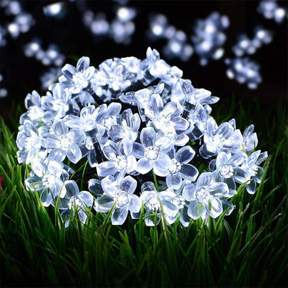 Solar Powered LED Flower String Lights for Outdoor Garden and Pond Decoration