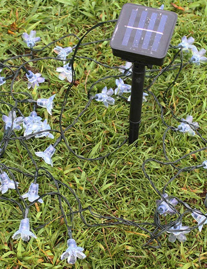 Solar Powered LED Flower String Lights for Outdoor Garden and Pond Decoration